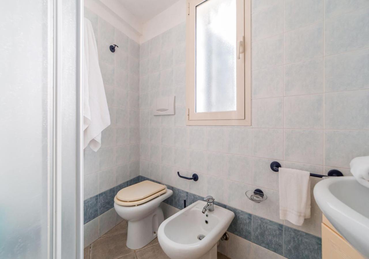 Murphy Holiday Home - Casa Papini La Maddalena  Bagian luar foto