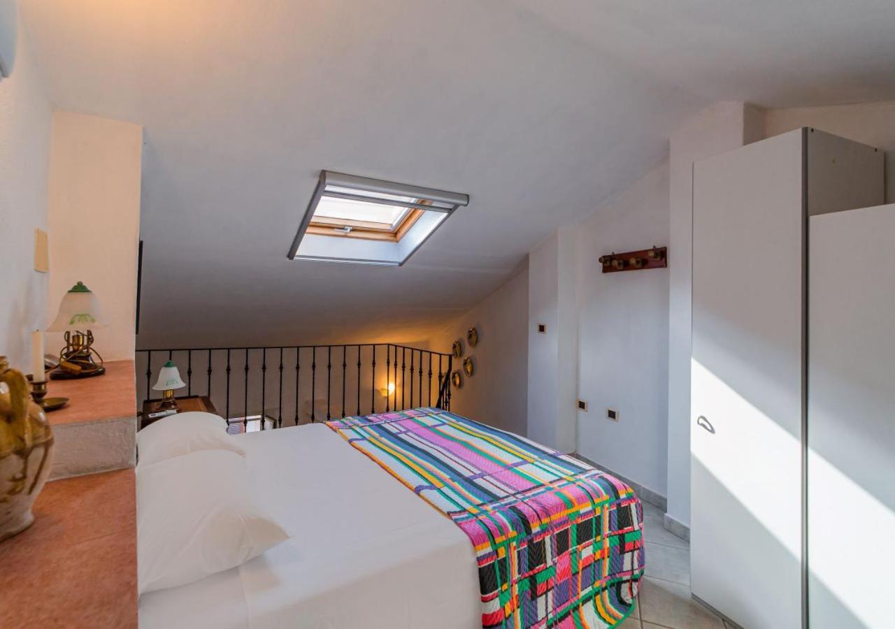 Murphy Holiday Home - Casa Papini La Maddalena  Bagian luar foto